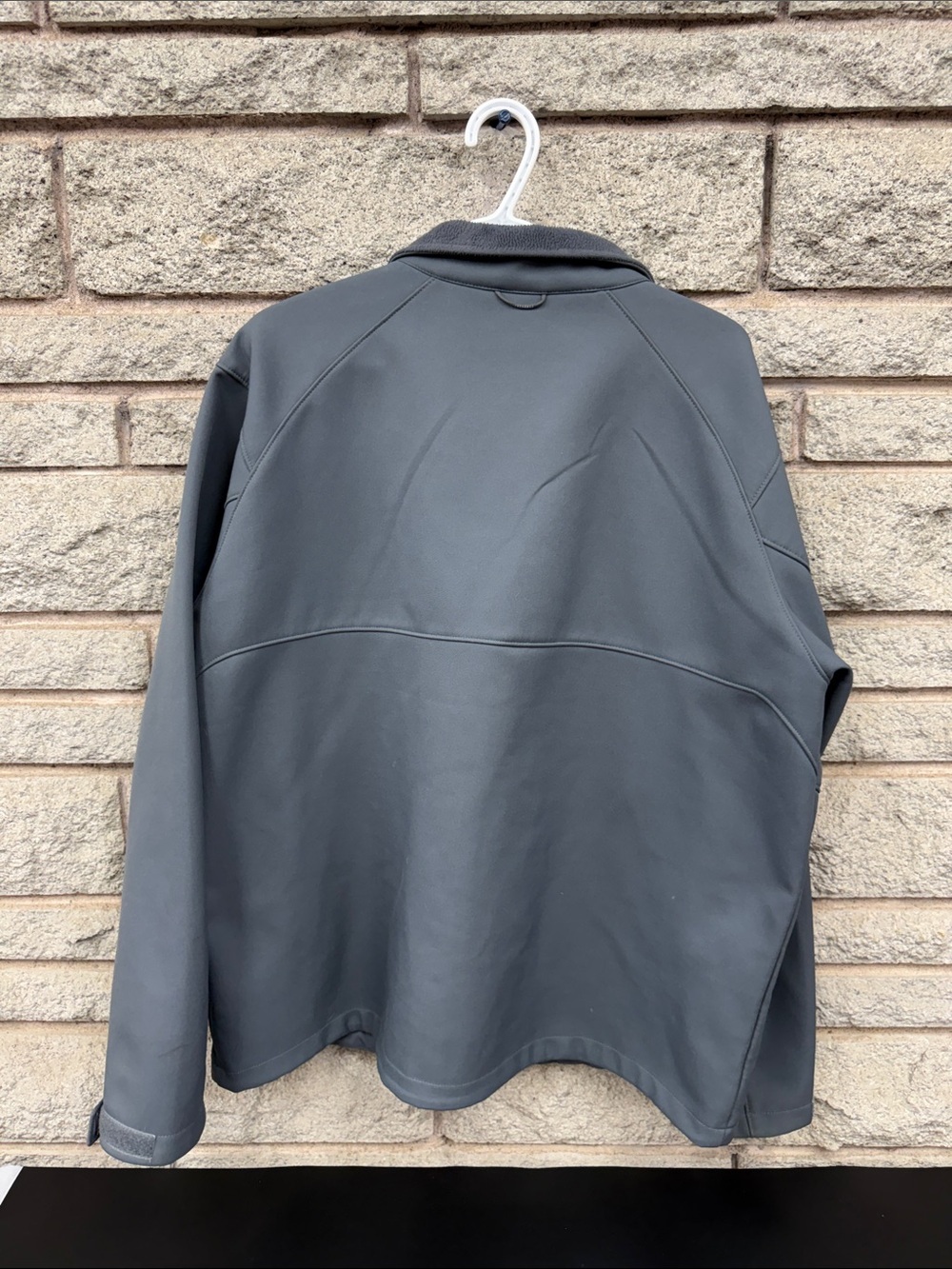 Columbia Men's Slate Gray Softshell Performance Jacket - Picture 7 of 7